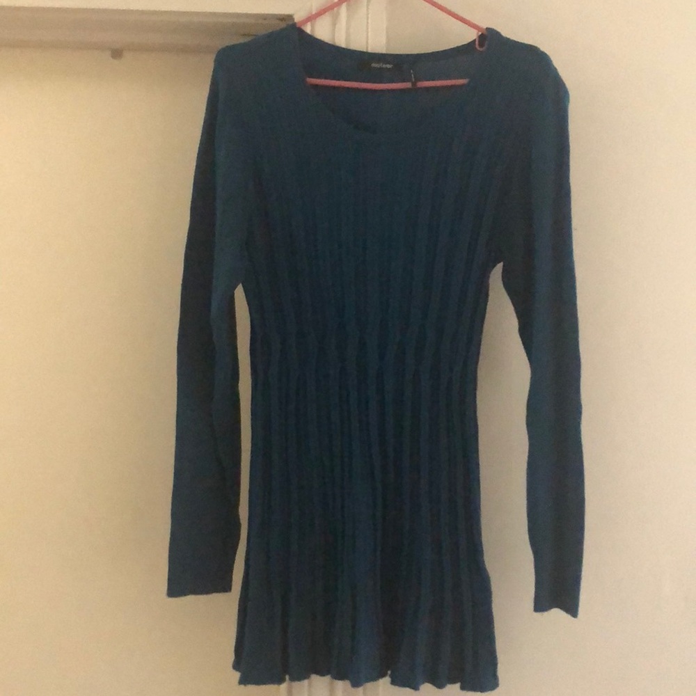 Sweater - Picture 4 of 4